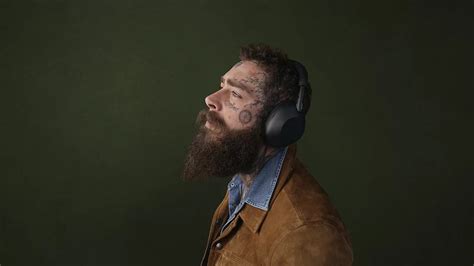 Difference Between Sony WH-1000XM6 and AirPods Max Explained